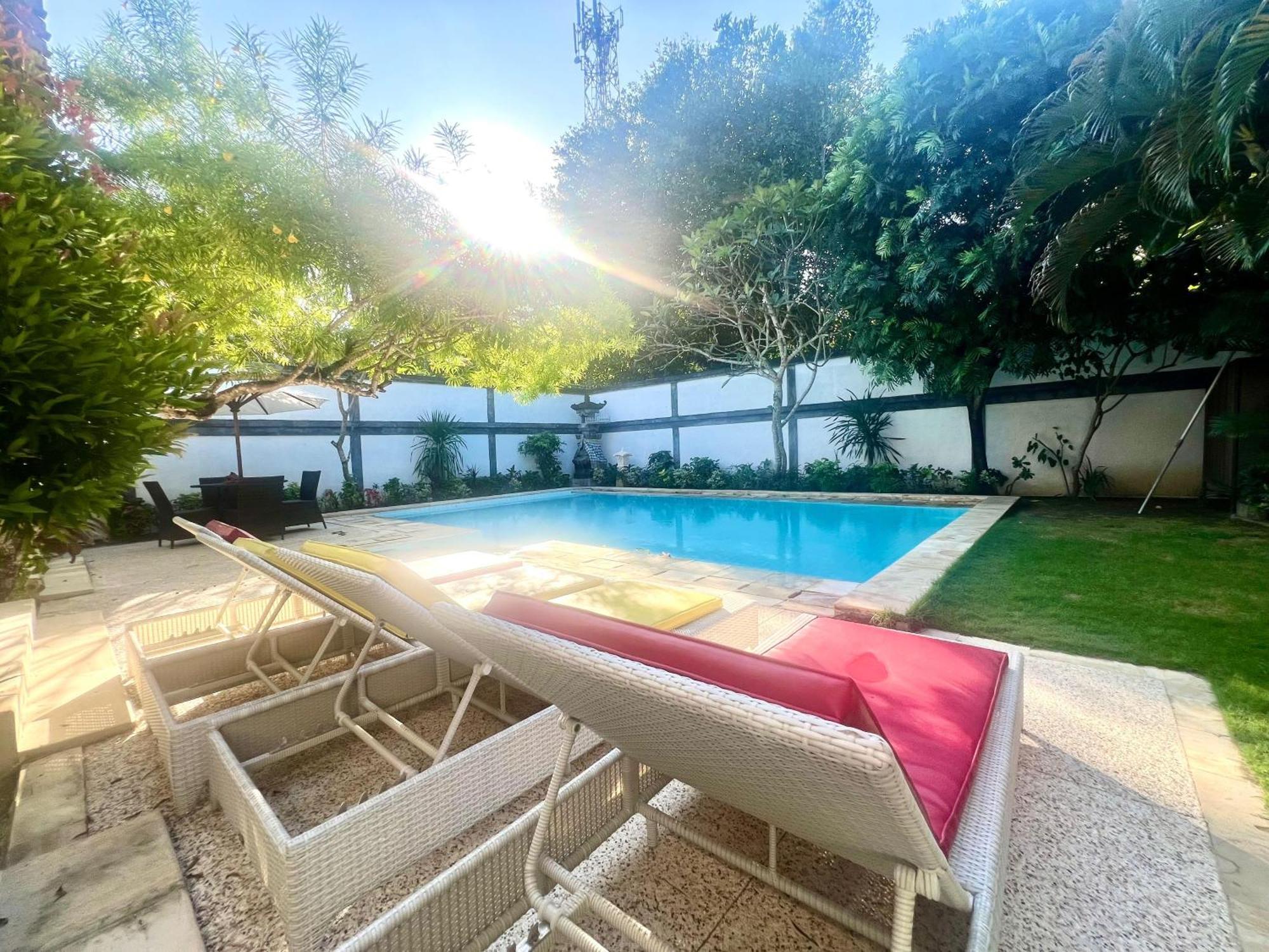 Charlie Guest House Nusa Dua  Exterior photo